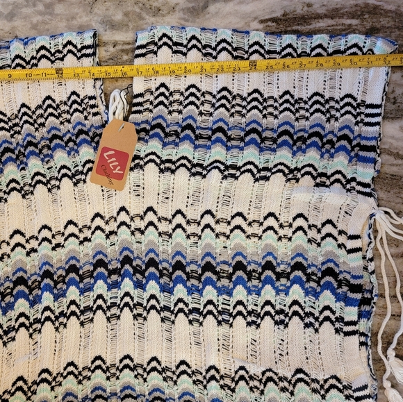 Woven Beach Cover Up - Picture 4 of 10